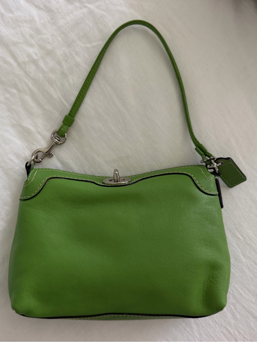 Vintage Coach y2k Turnlock Wristlet Green